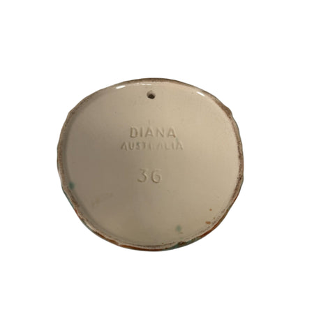 Diana (Australia) art deco shell shaped no. 36 ceramic wall pocket
