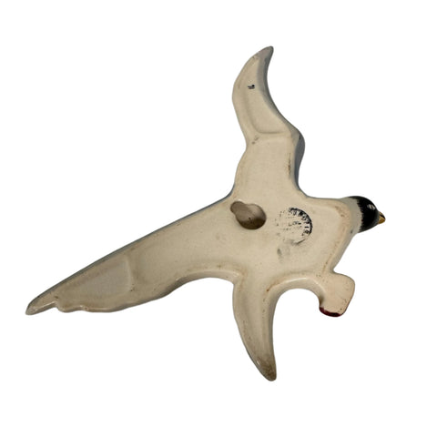 Beswick (England) a graduating pair of ceramic wall hanging birds
