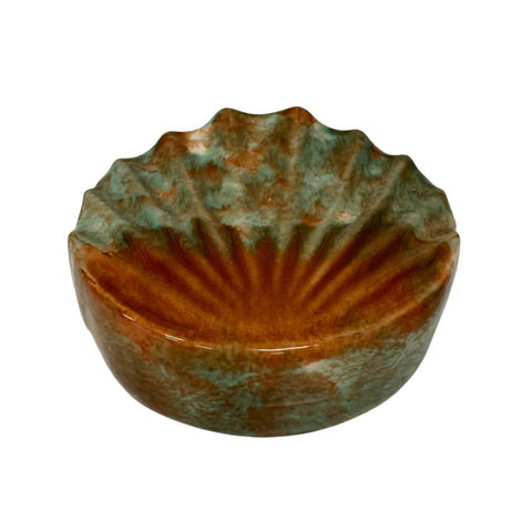 Diana (Australia) art deco shell shaped no. 36 ceramic wall pocket