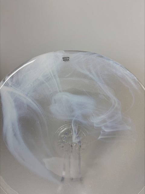 Kosta Boda (Sweden) Ulrica Hydman-Vallien "Mine" plate 23 cm diameter (2 available)