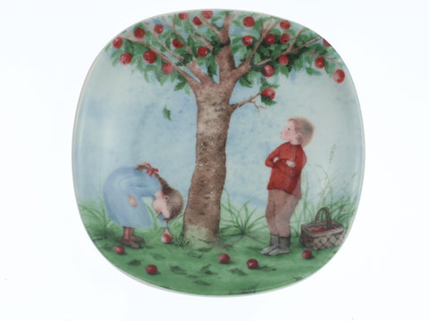 Arabia Finland, wall plate - The Autumn Harvest Plate Coco Retrotique