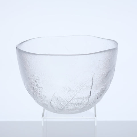 Kosta Boda, Party glass leaf bowl by Ann and Goran Wärff Glass Coco Retrotique