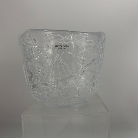 Kosta Boda (Sweden) "Rhapsody" bowl, designed by Kjell Engman