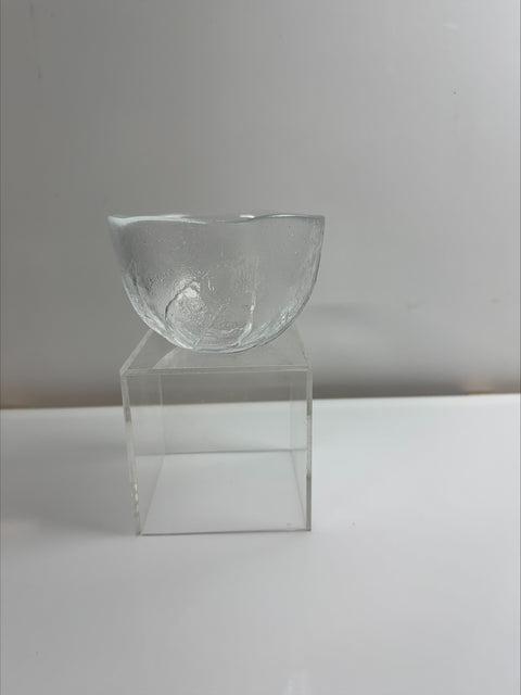 Kosta Boda (Sweden) "Party" glass leaf bowl designed by Ann and Goran Wärff (snakk Bowl) 12cm