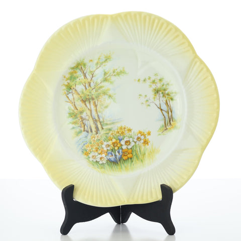 Shelley China (England) Daffodil Time yellow cabinet plate in Dainty shape Servingware Coco Retrotique